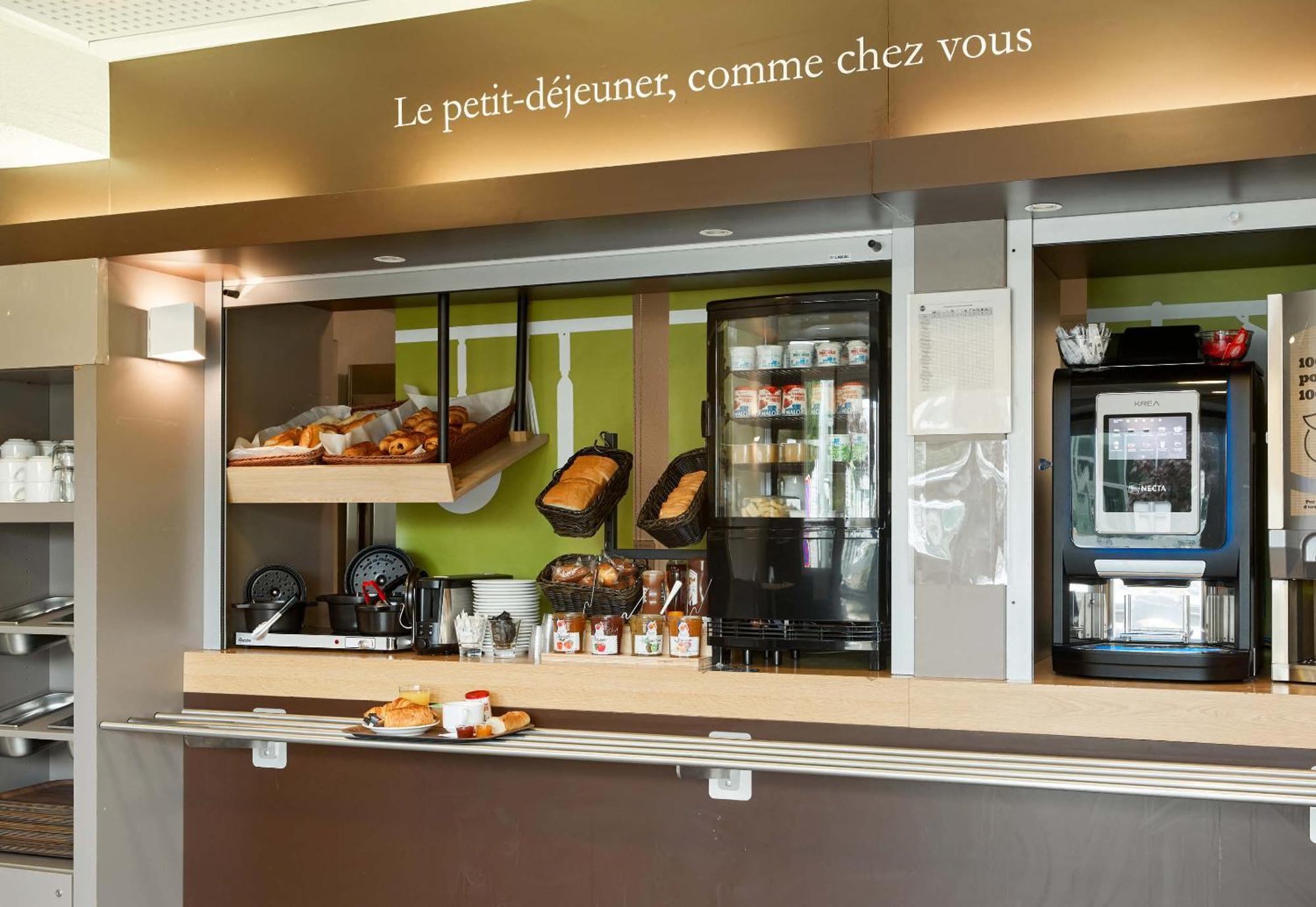 Montlhery Hotel Linas
