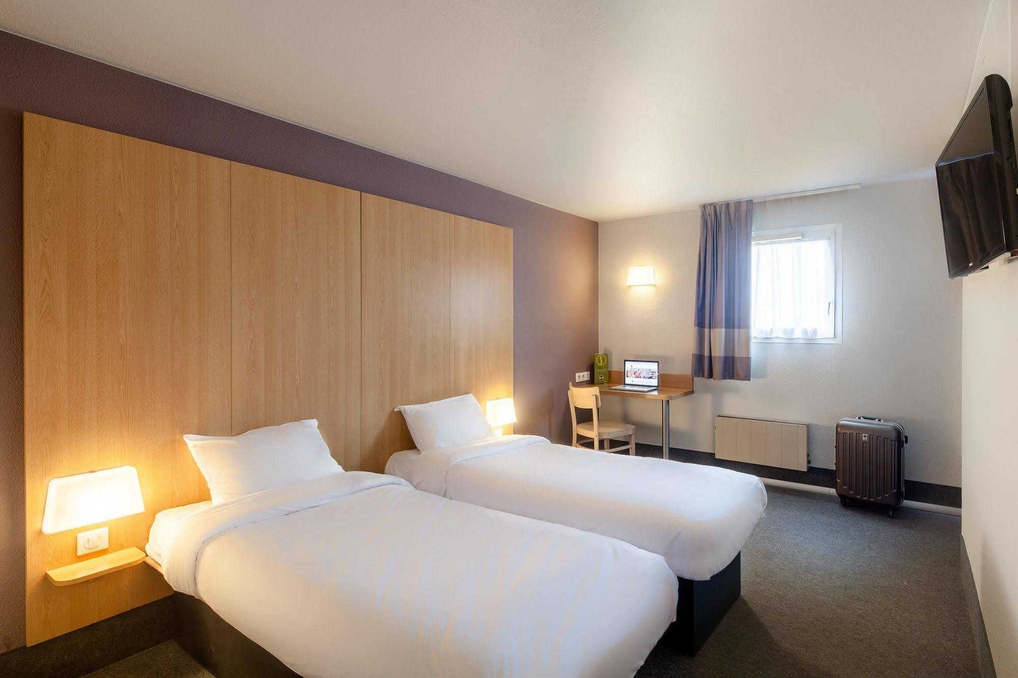 Montlhery Hotel 2*