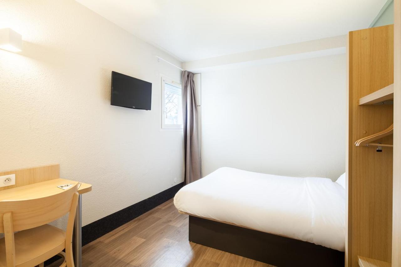 Montlhery Hotel Linas